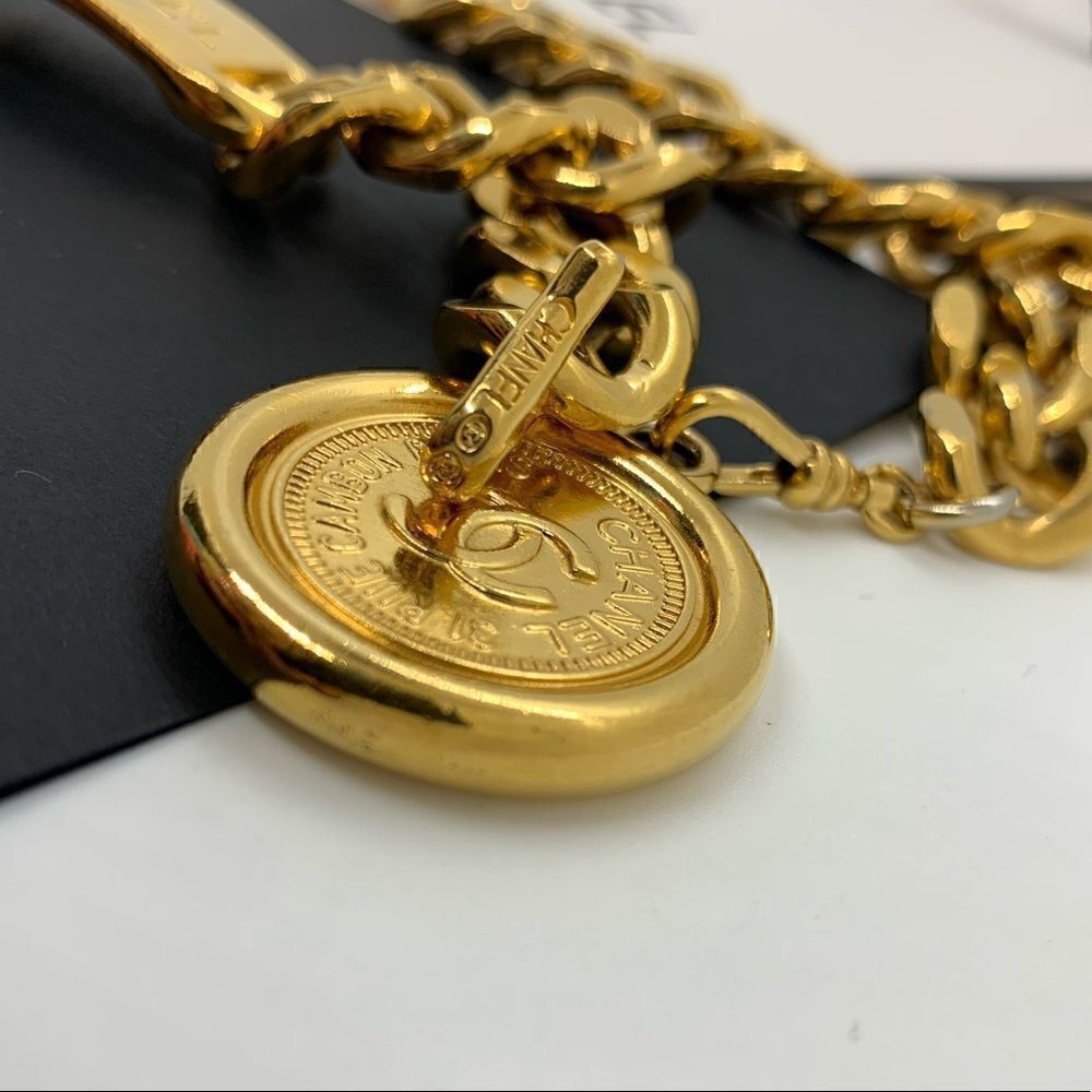 CHANEL Vintage Medallion Chain Belt Metal 70 - Picture 6 of 12